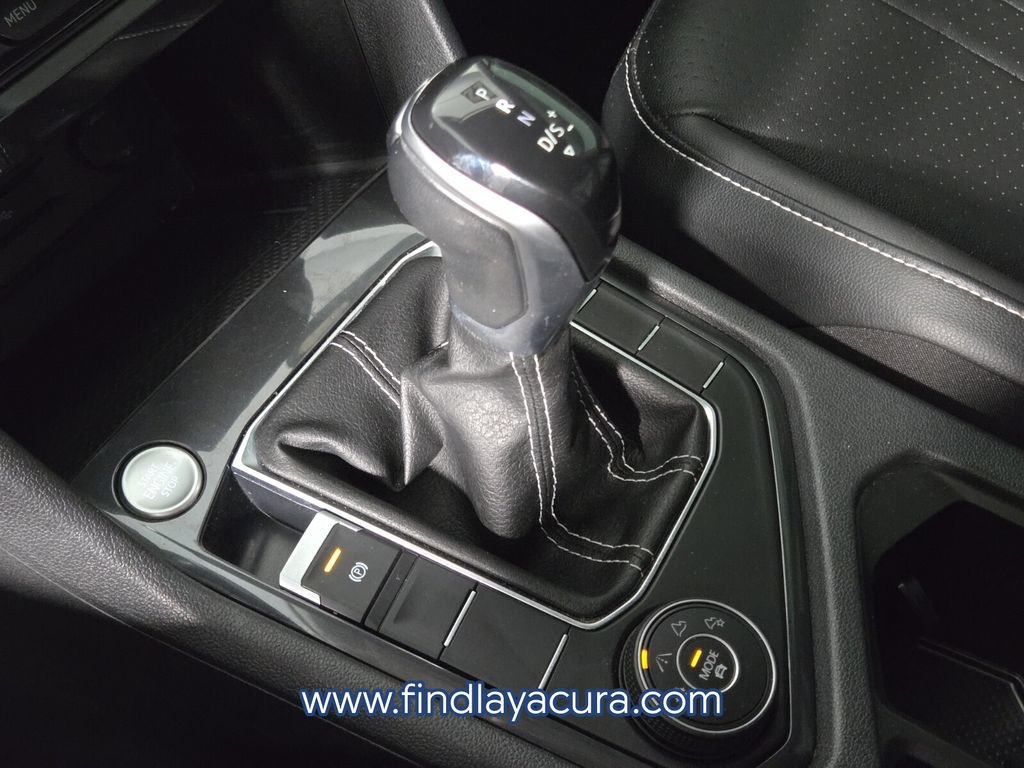 Used 2022 Volkswagen Tiguan SE AWD/4WD image 24