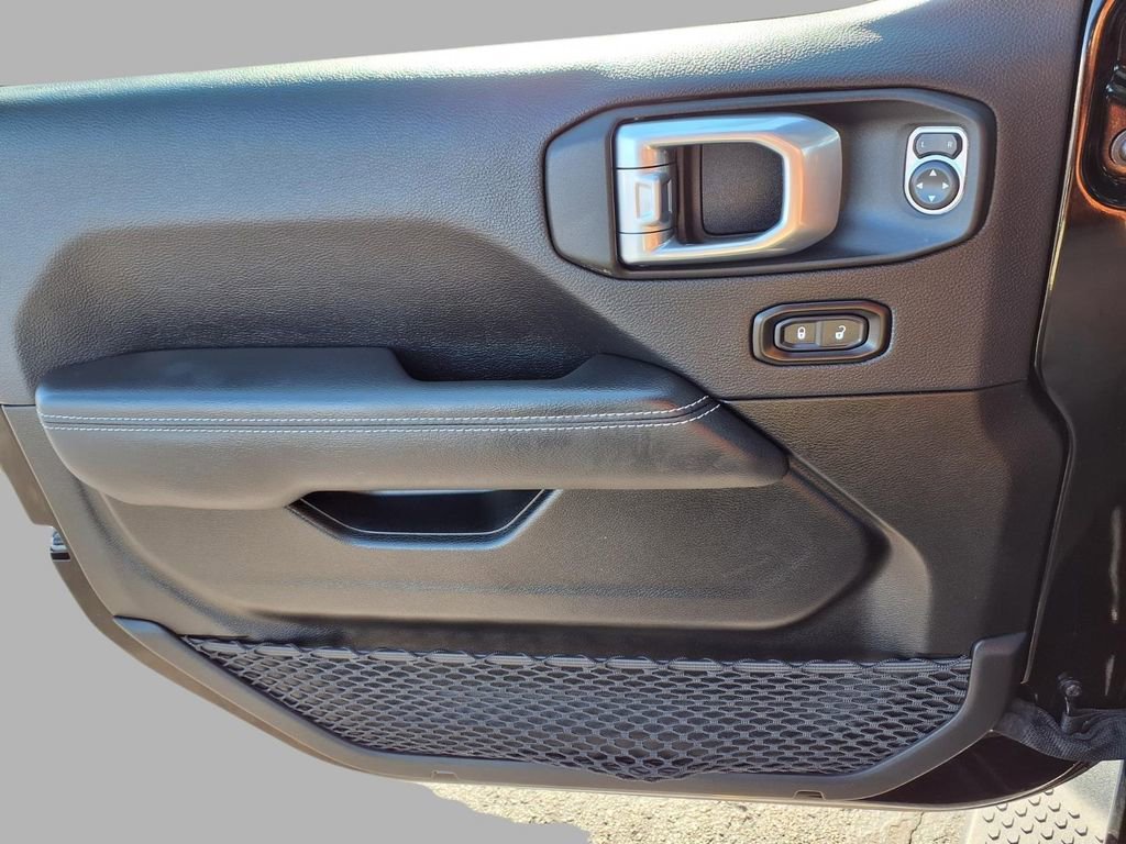 Certified 2023 Jeep Wrangler Unlimited Sahara w/ Cold Weather Group image 16