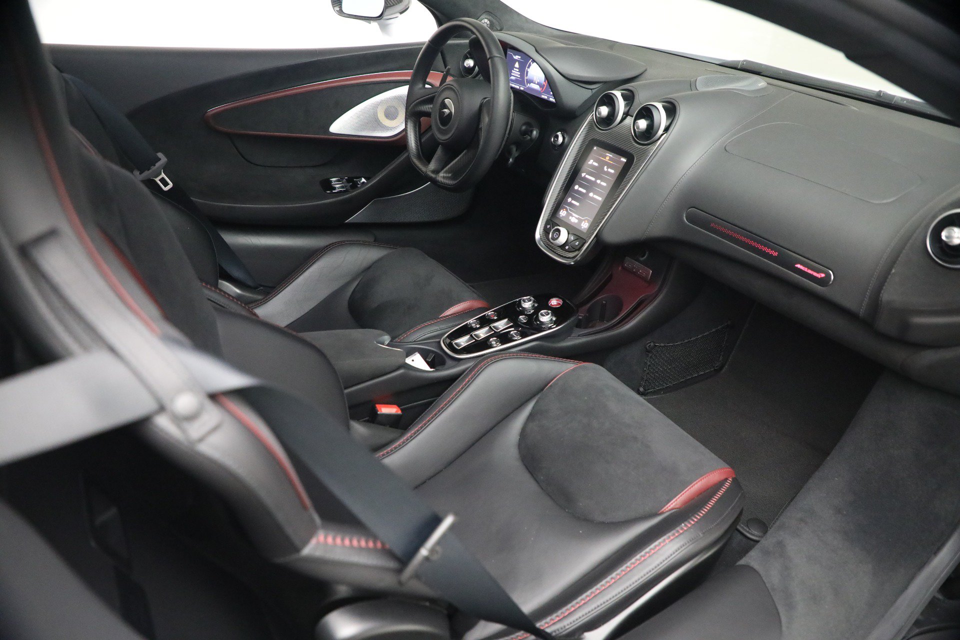 Used 2025 McLaren GTS RWD image 26