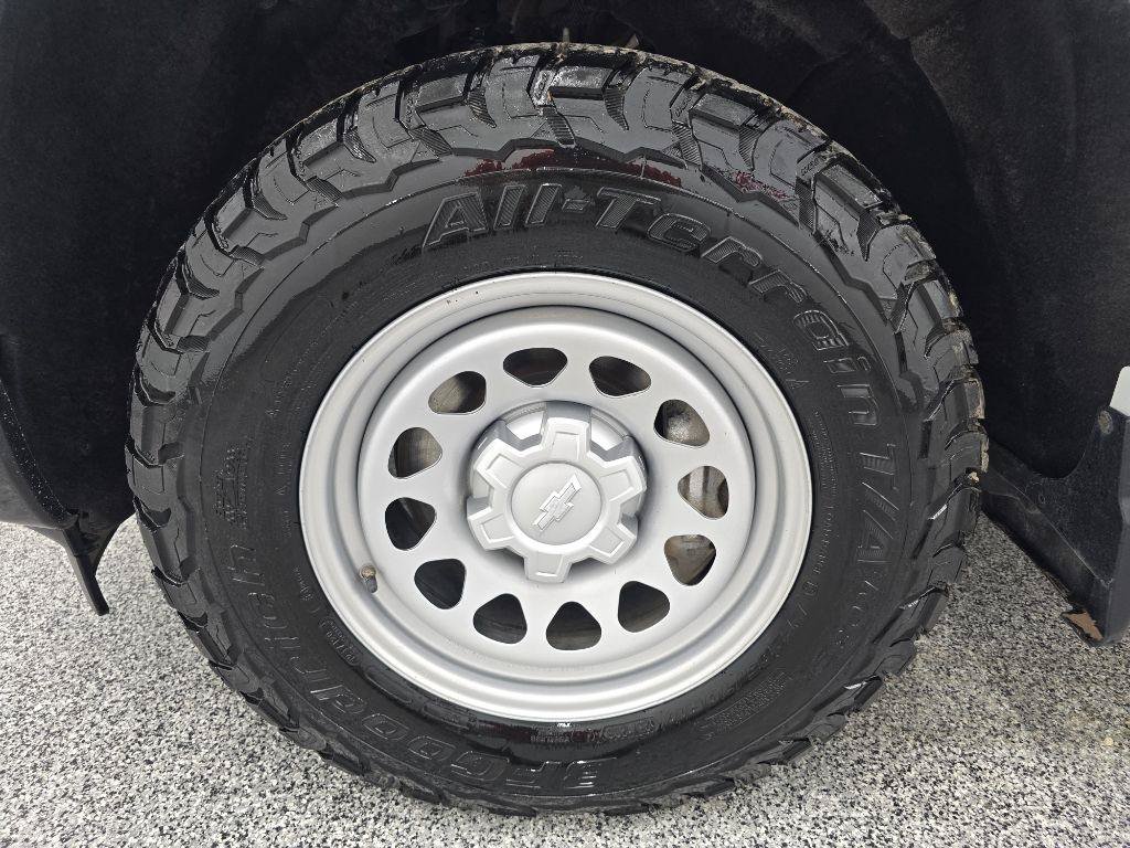 Used 2023 Chevrolet Silverado 1500 W/T AWD/4WD image 30