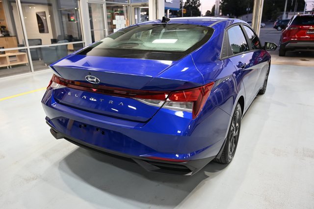 Used 2022 Hyundai Elantra SEL w/ Convenience Package image 5