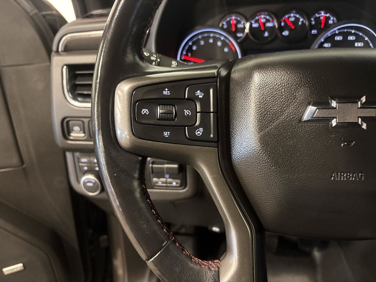 Used 2021 Chevrolet Suburban RST w/ Luxury Package AWD/4WD image 27