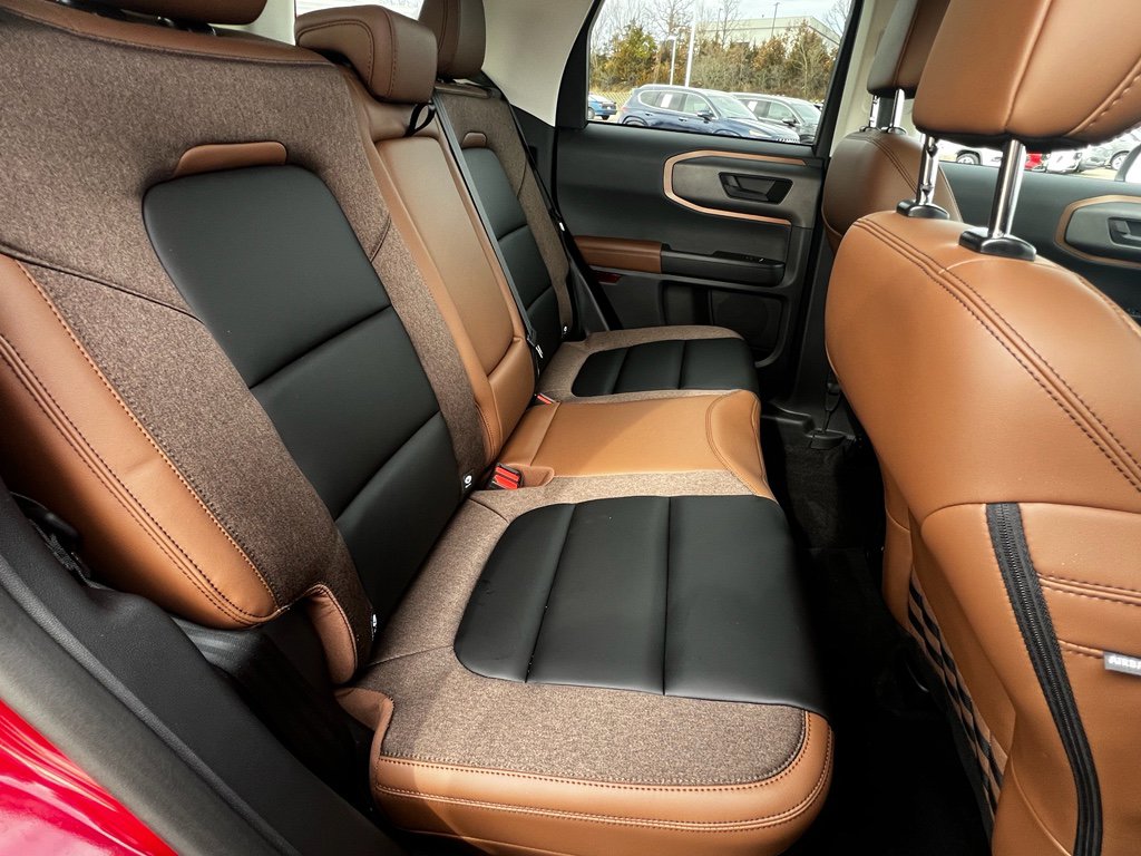 Used 2025 Ford Bronco Sport Outer Banks image 18