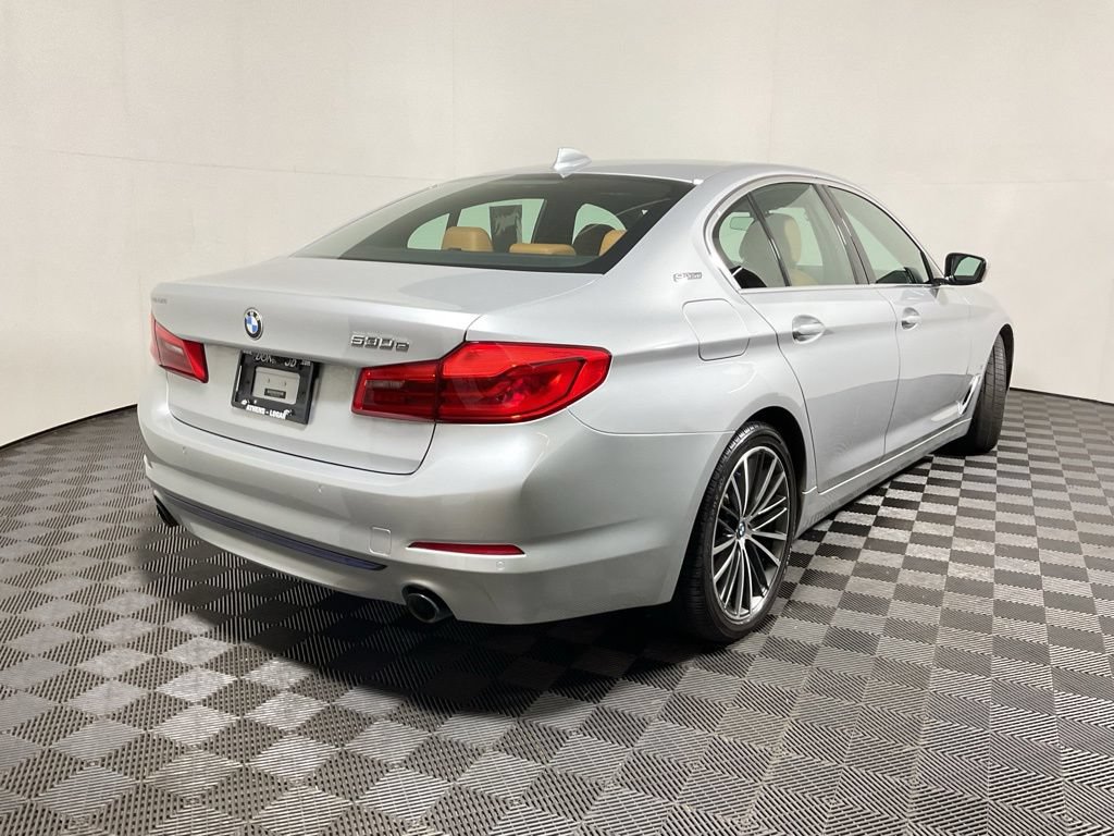 Used 2019 BMW 530e xDrive w/ Convenience Package AWD/4WD image 18