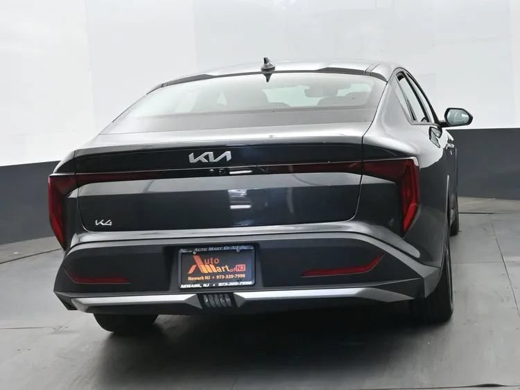 Used 2025 Kia K4 FWD image 8