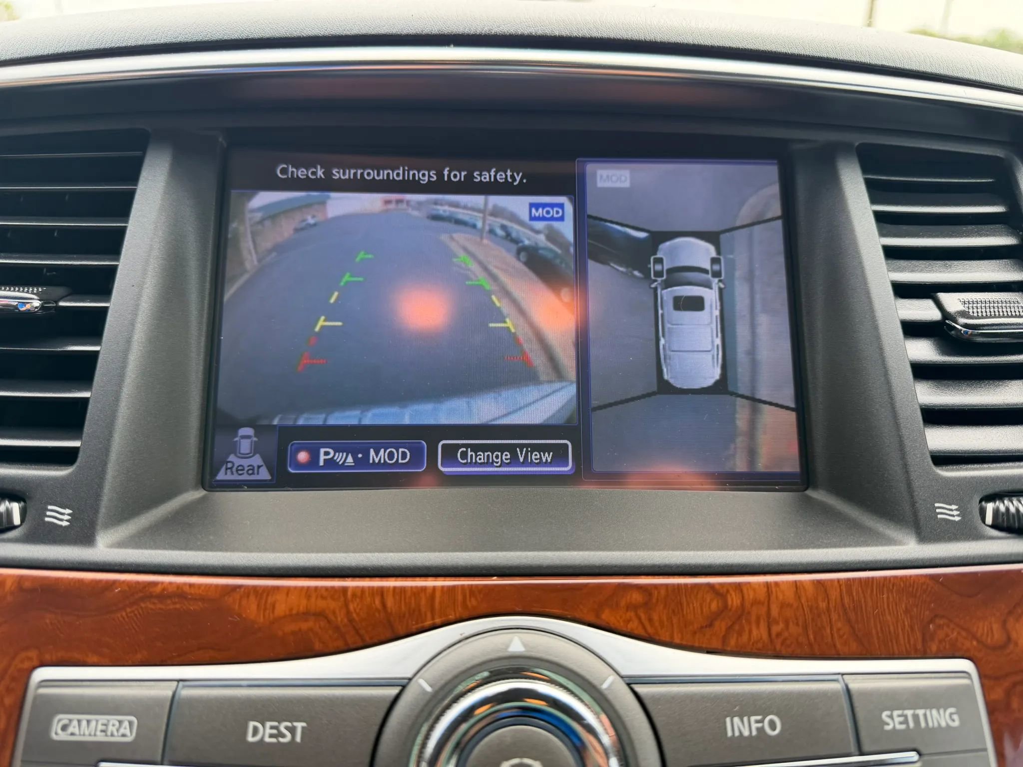 Used 2016 INFINITI QX80 4WD w/ Deluxe Technology Package image 27