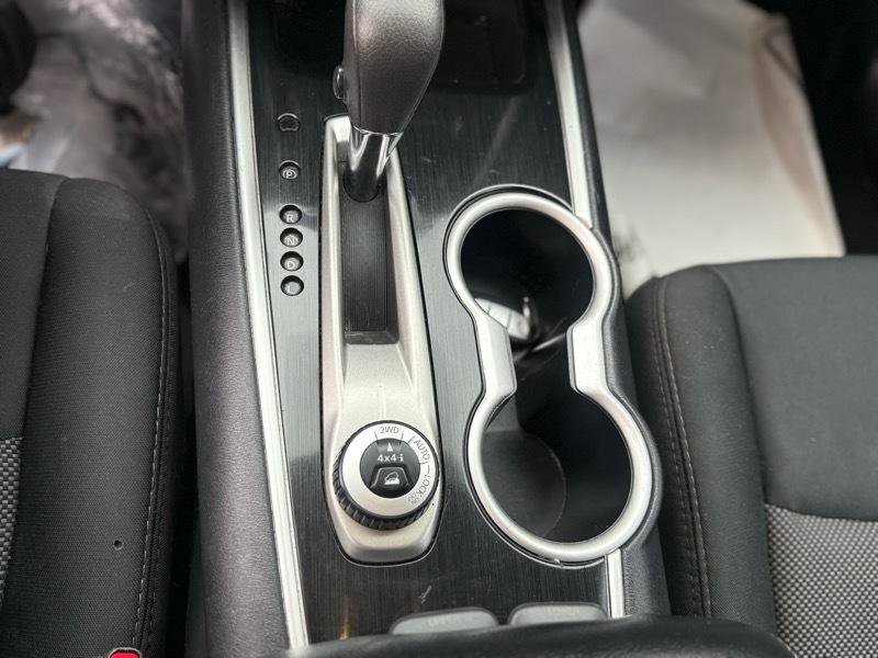 Used 2019 Nissan Pathfinder S image 10