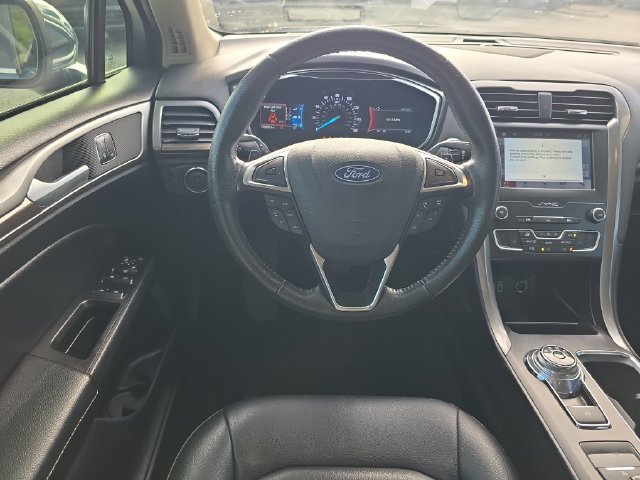 Used 2019 Ford Fusion SEL FWD image 13