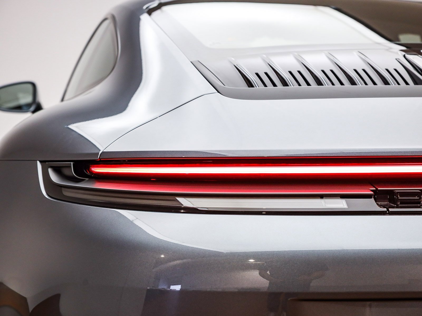 Used 2025 Porsche 911 Carrera T image 8