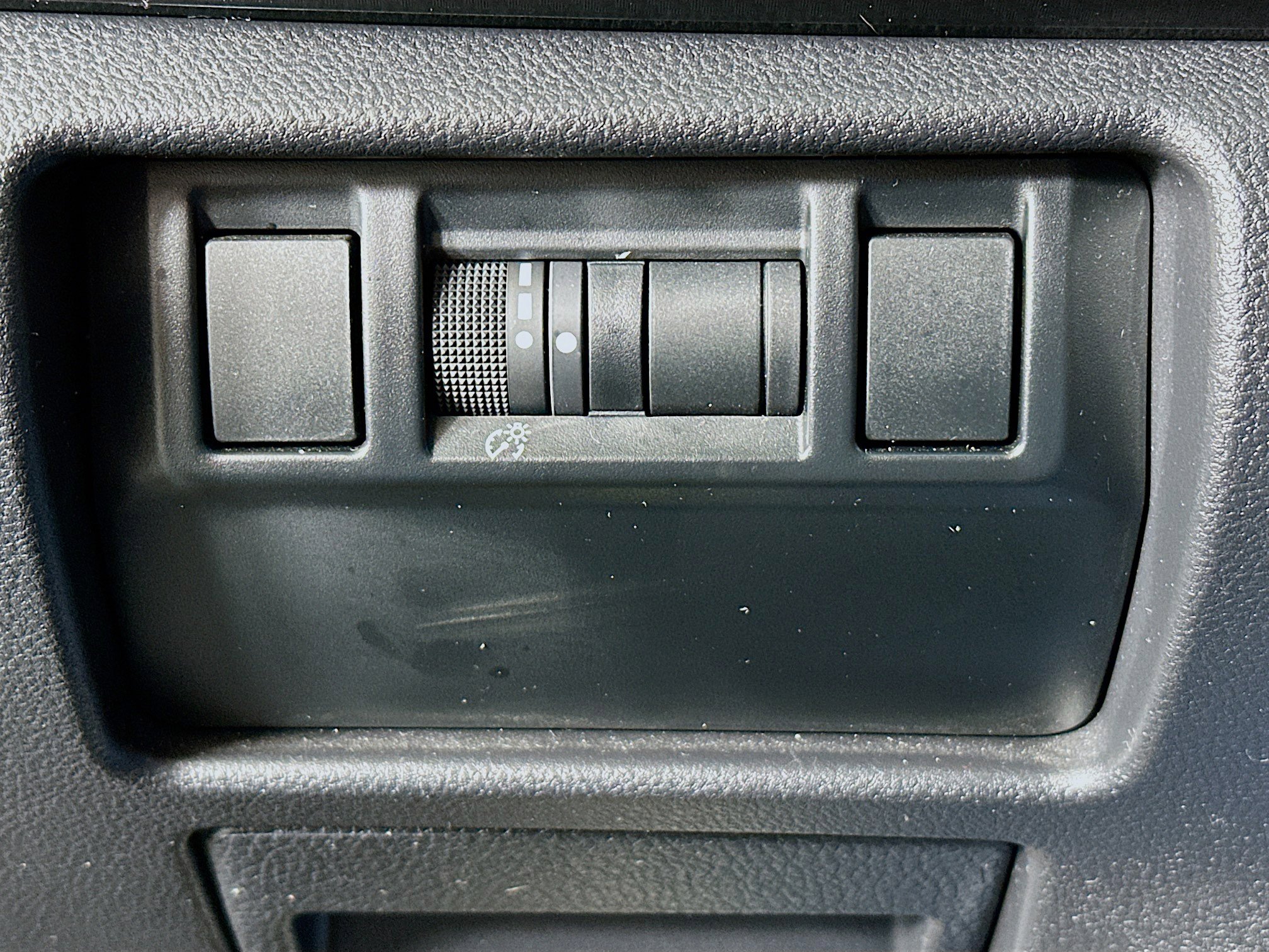 Used 2024 Subaru Crosstrek 2.0i Premium w/ Crosstrek Mirror Package image 17