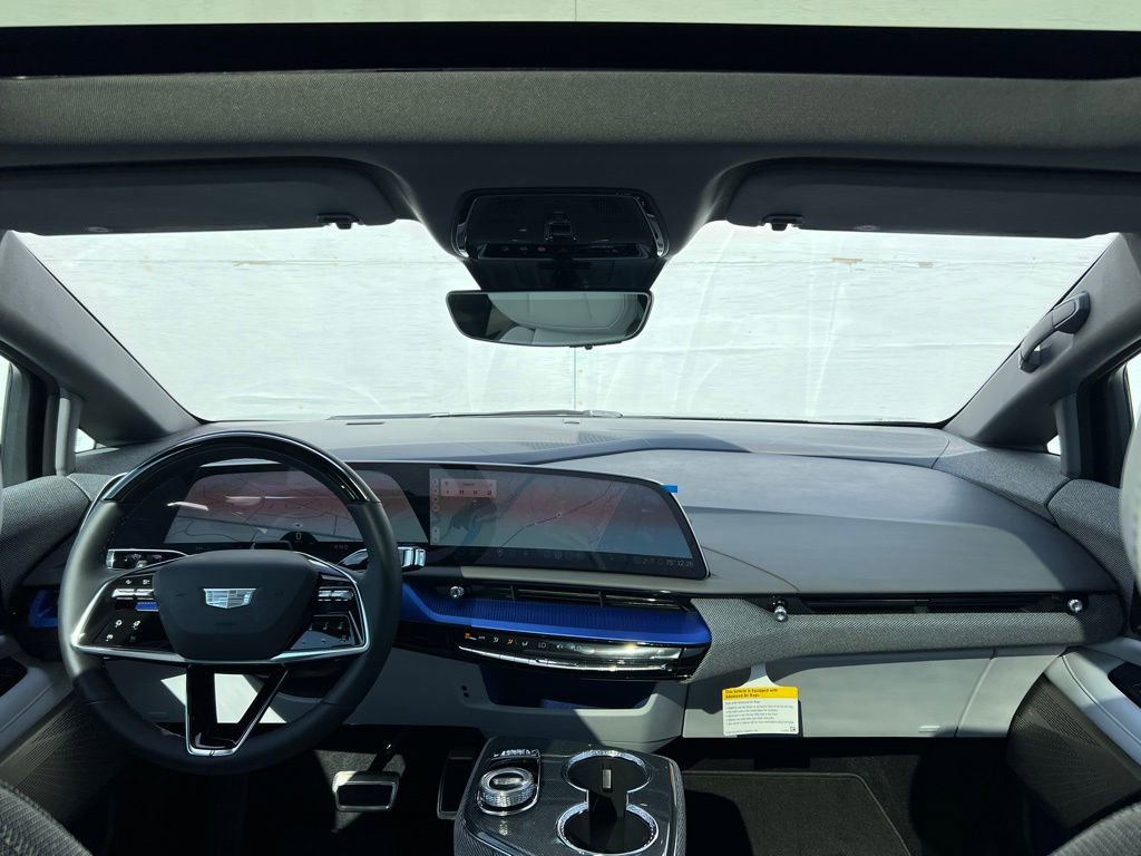 New 2026 Cadillac Optiq Luxury 1 image 34
