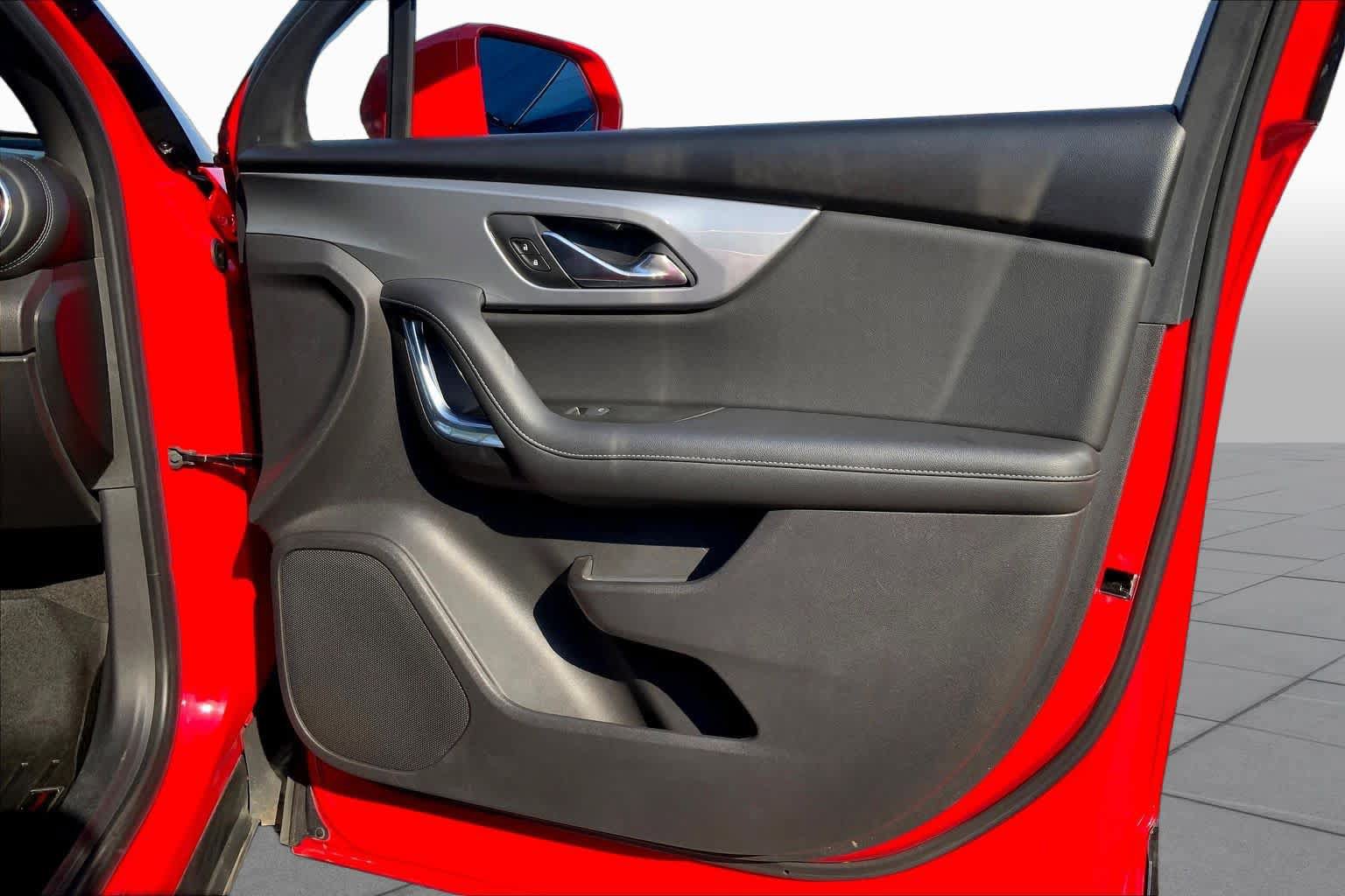 Used 2019 Chevrolet Blazer LT FWD image 22