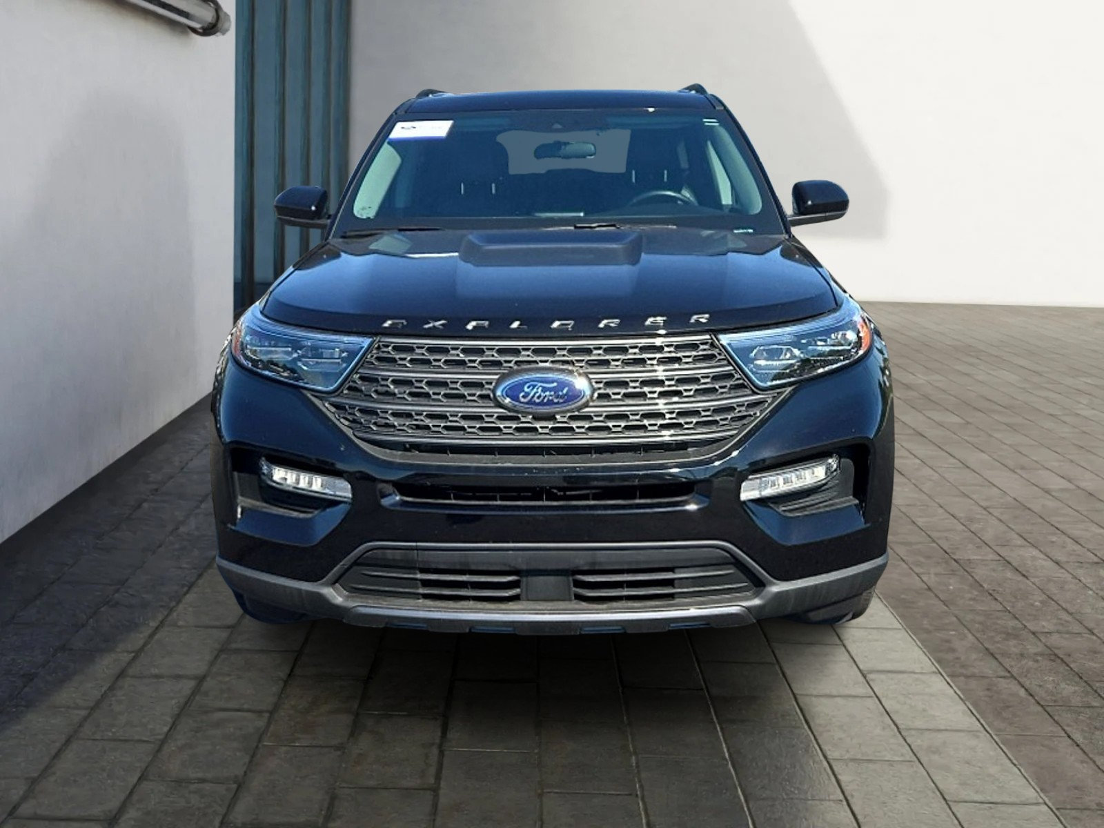Certified 2023 Ford Explorer XLT w/ Equipment Group 202A AWD/4WD image 8