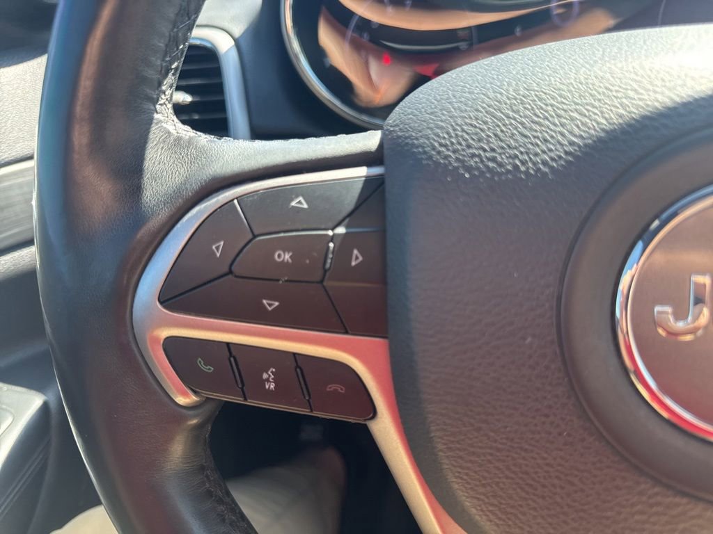 Used 2019 Jeep Grand Cherokee Altitude AWD/4WD image 18