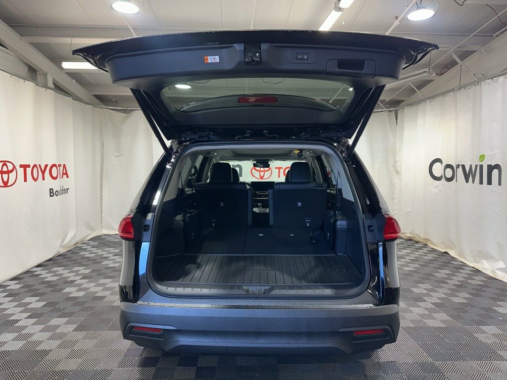 Used 2026 Toyota Grand Highlander XLE image 15