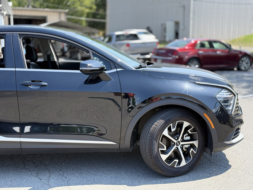 Used 2024 Kia Sportage EX FWD image 10