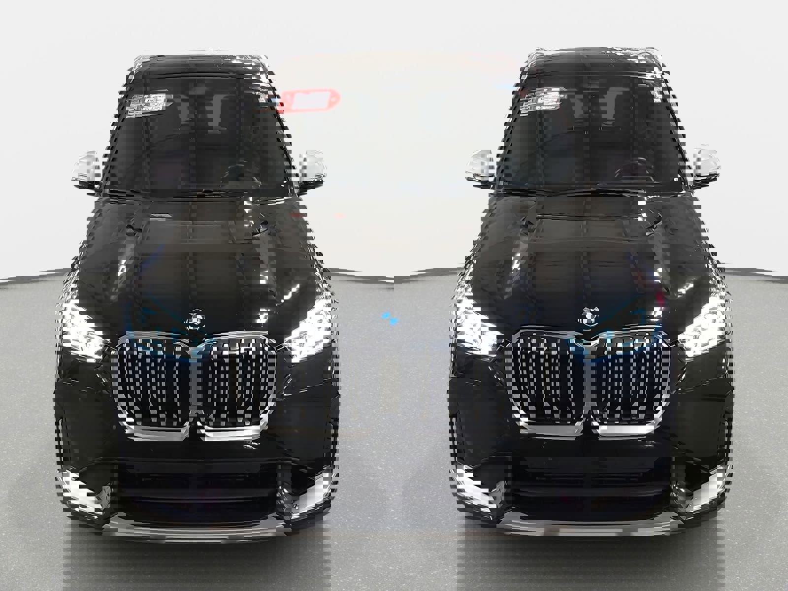 Used 2023 BMW X1 xDrive28i w/ Premium Package image 2