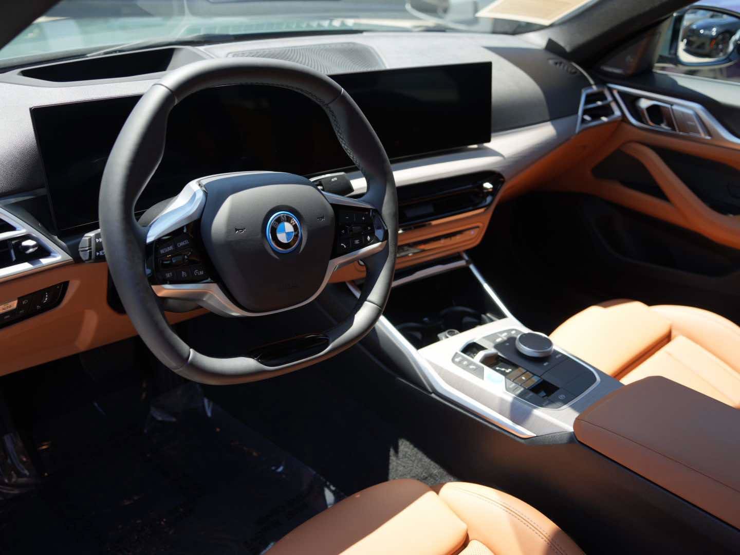 Used 2025 BMW i4 xDrive40i w/ Premium Package AWD/4WD image 13