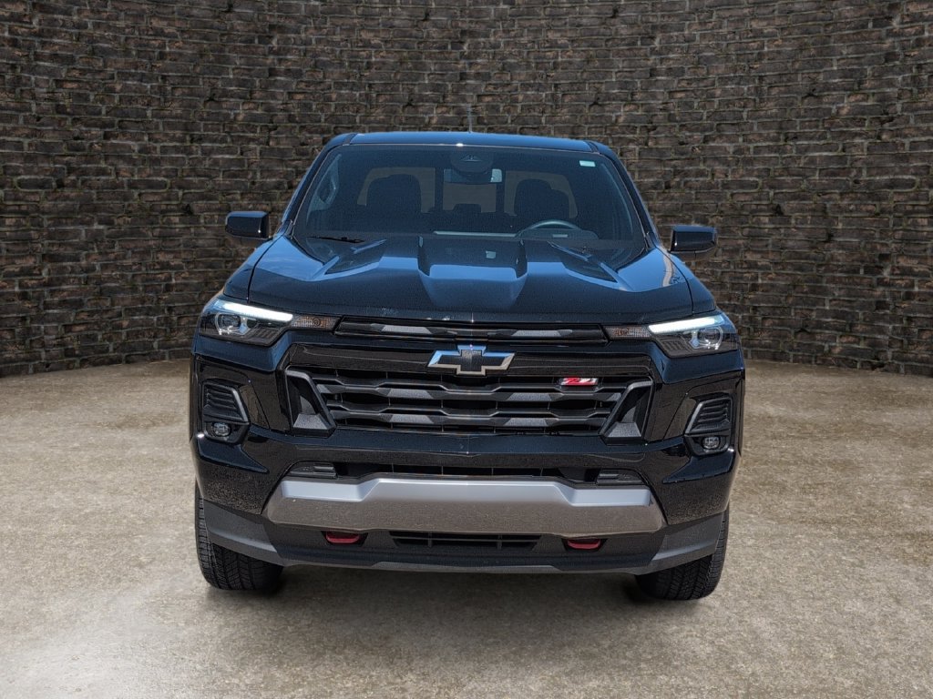 Used 2023 Chevrolet Colorado Z71 w/ Z71 Convenience Package 2 AWD/4WD image 5