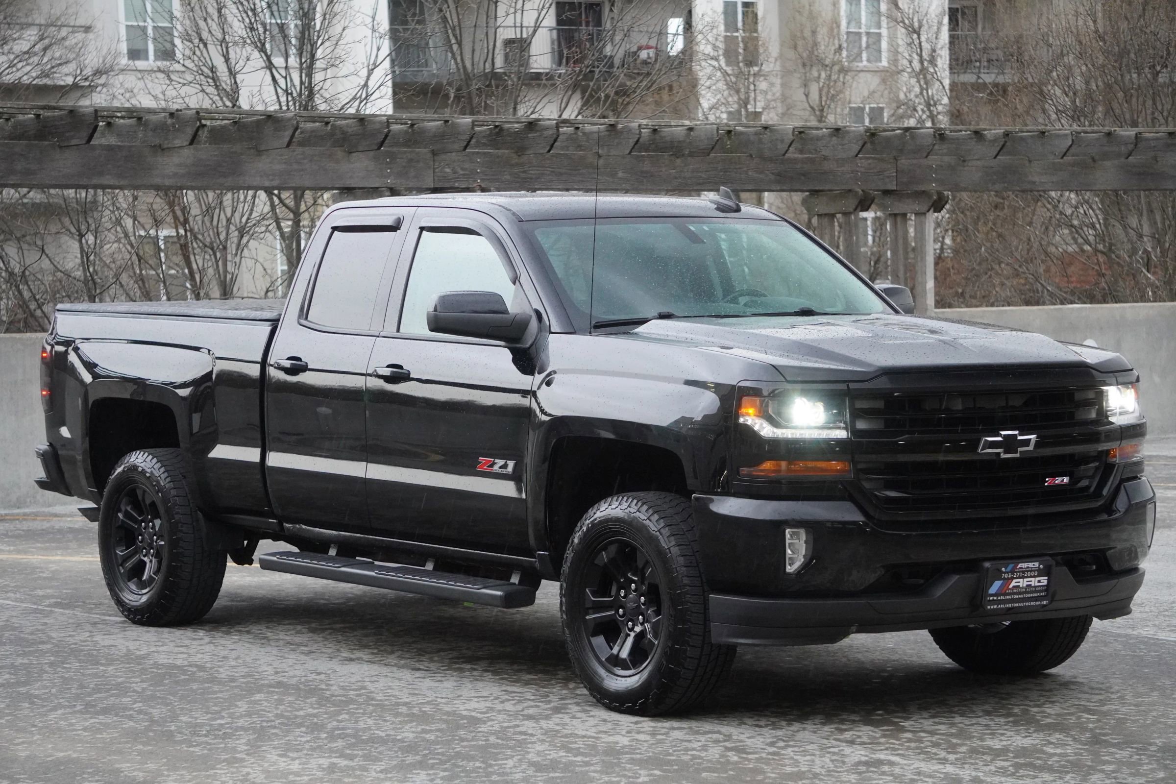 Used 2016 Chevrolet Silverado 1500 LT w/ Midnight Edition AWD/4WD image 3