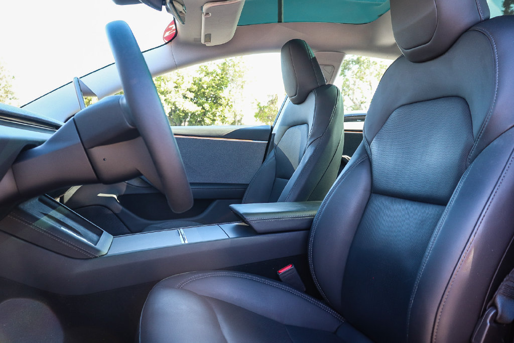 Used 2024 Tesla Model 3 Standard Range RWD image 16