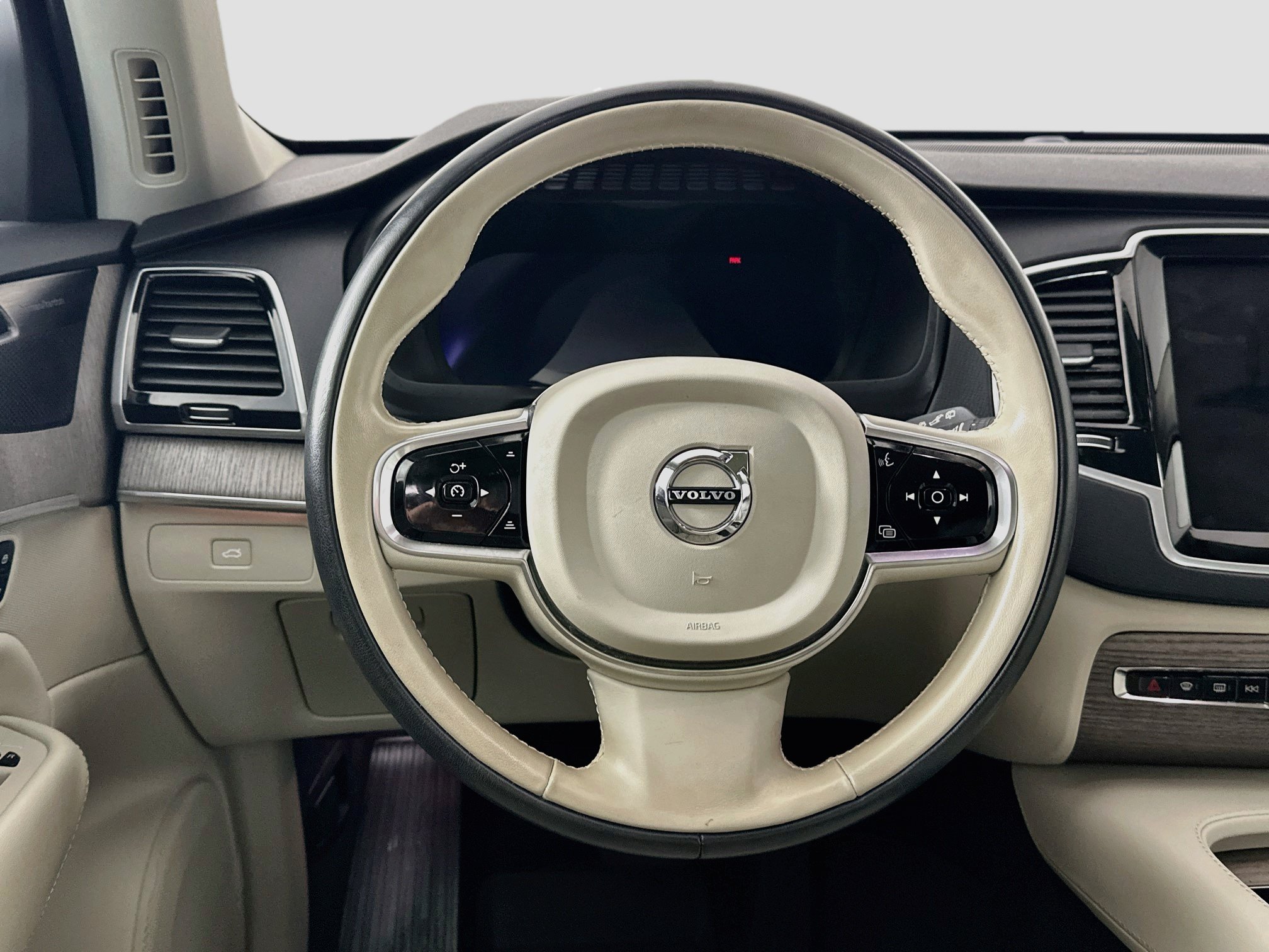Used 2023 Volvo XC90 B6 Plus w/ Protection Package AWD/4WD image 18