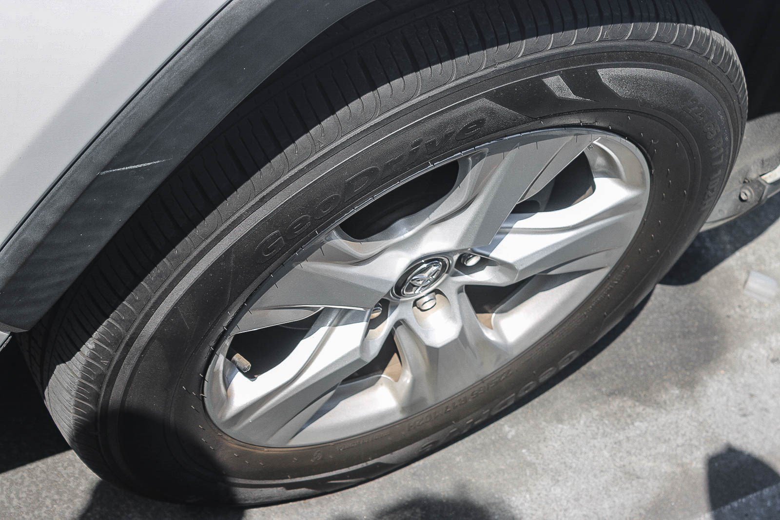Used 2021 Toyota RAV4 XLE FWD image 17