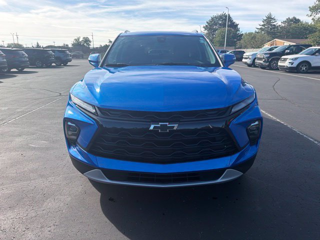 Certified 2024 Chevrolet Blazer LT w/ LPO, Black Grille Bar Package FWD image 3