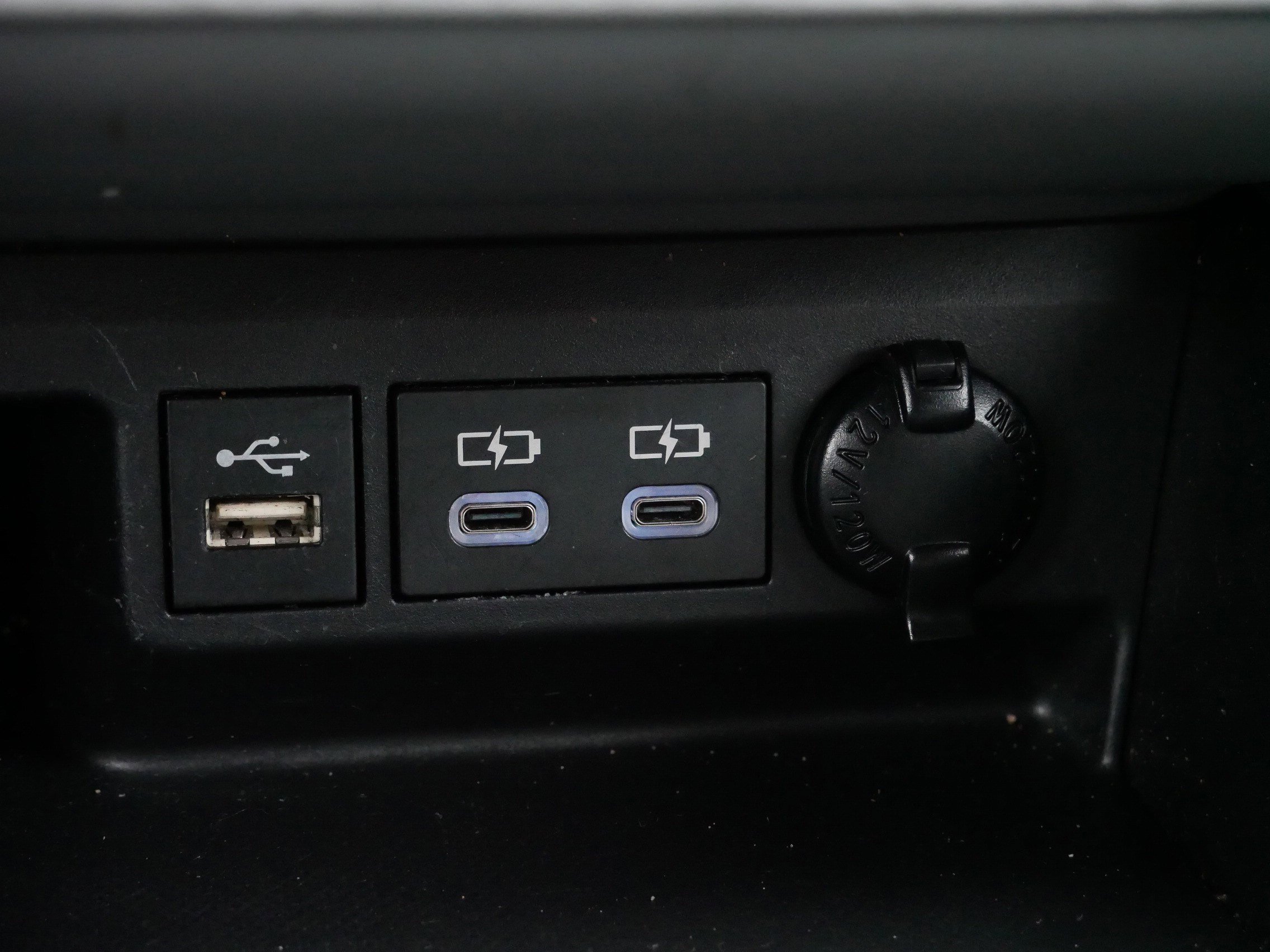 Certified 2023 Toyota Highlander XLE image 29