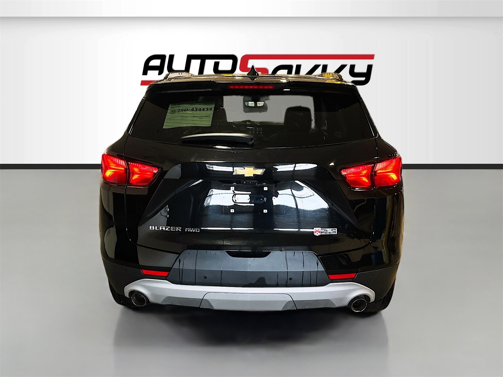 Used 2022 Chevrolet Blazer LT w/ Sound & Technology Package image 6