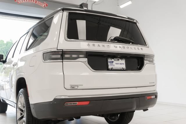 Used 2022 Jeep Grand Wagoneer Series II w/ Flexible Seating Group AWD/4WD image 11