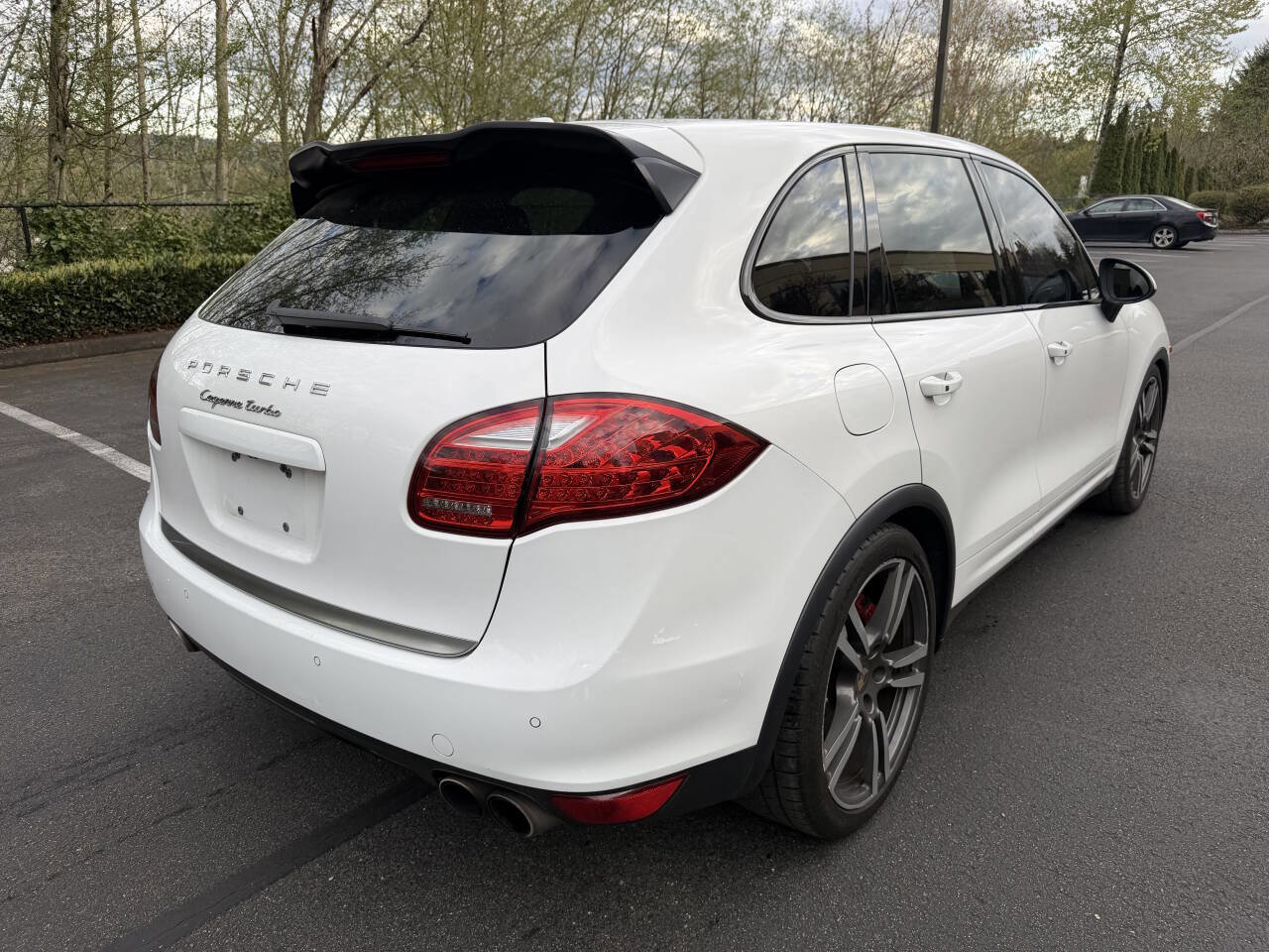 Used 2013 Porsche Cayenne Turbo AWD/4WD image 5