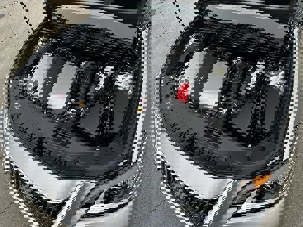 New 2025 Lexus ES 350 image 4