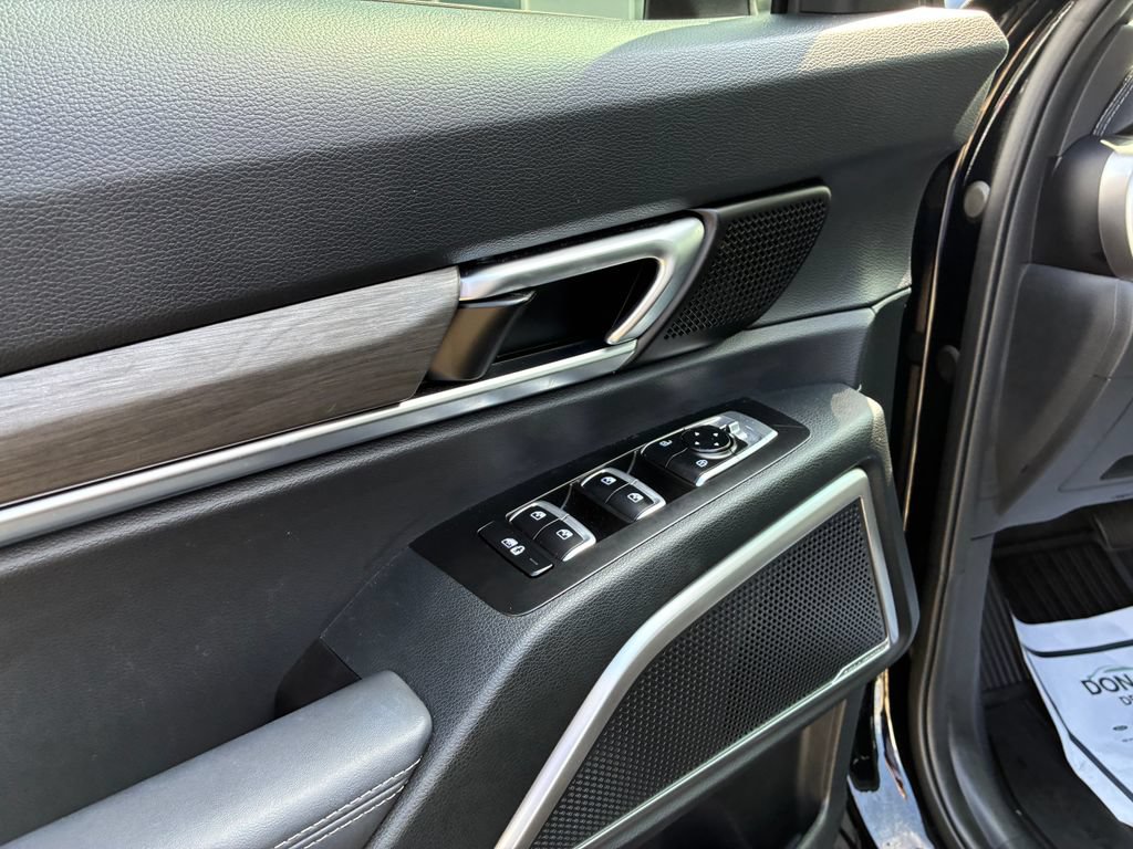 Used 2025 Kia Telluride EX X-Line AWD/4WD image 10