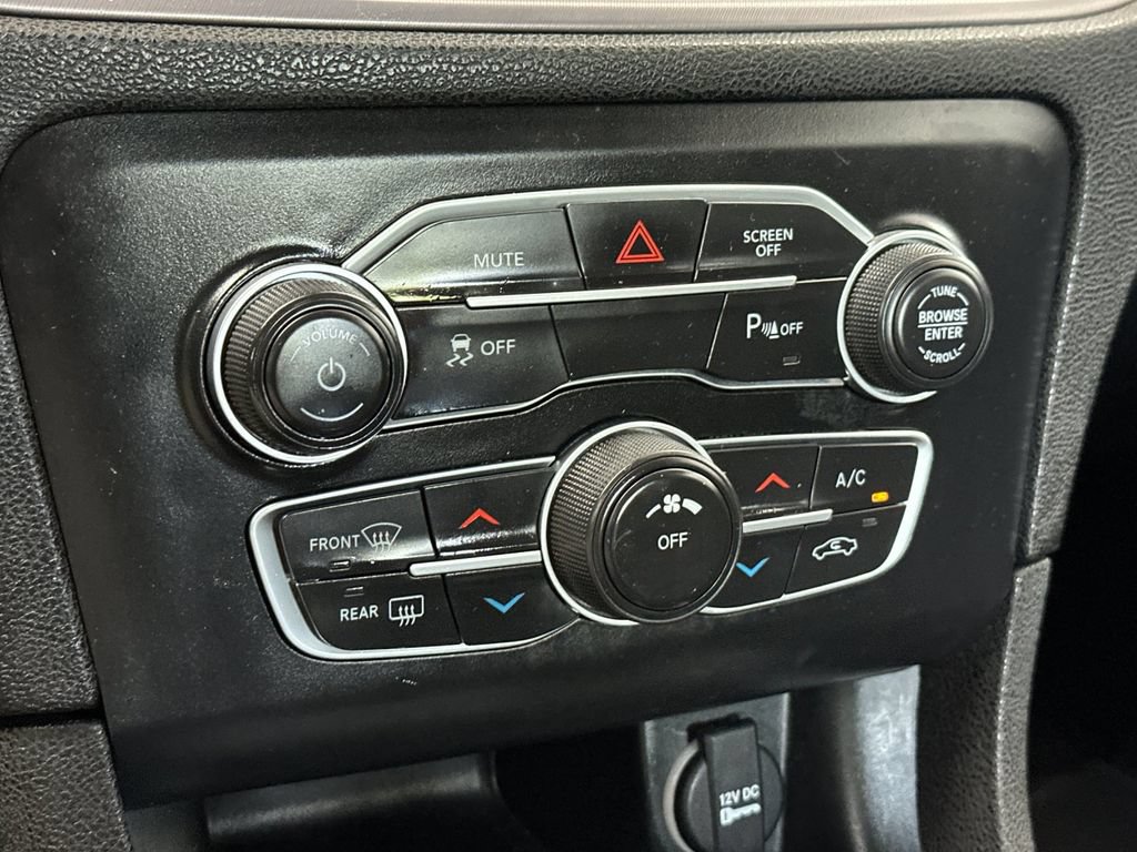 Used 2023 Dodge Charger SXT RWD image 18