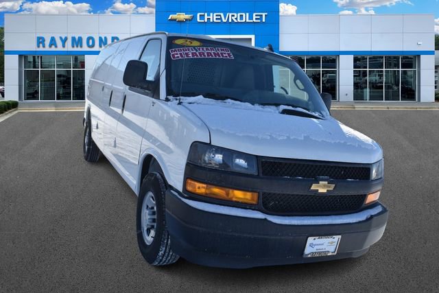 New 2025 Chevrolet Express 3500 Extended w/ Driver Convenience Package image 10