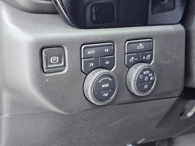 Used 2023 Chevrolet Silverado 1500 LT Trail Boss w/ LPO, Dark Essentials Package AWD/4WD image 6