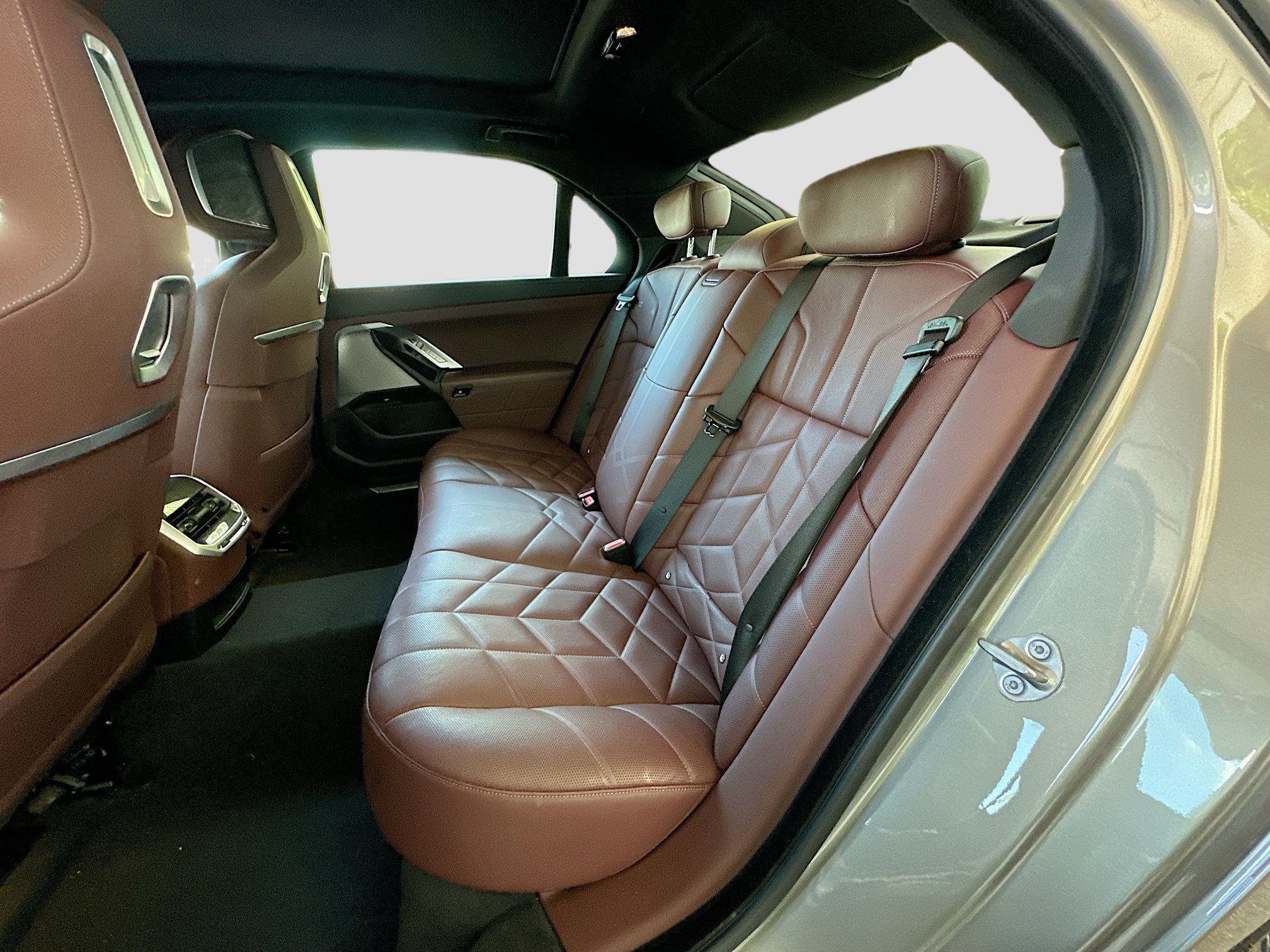 Certified 2023 BMW 740i image 26