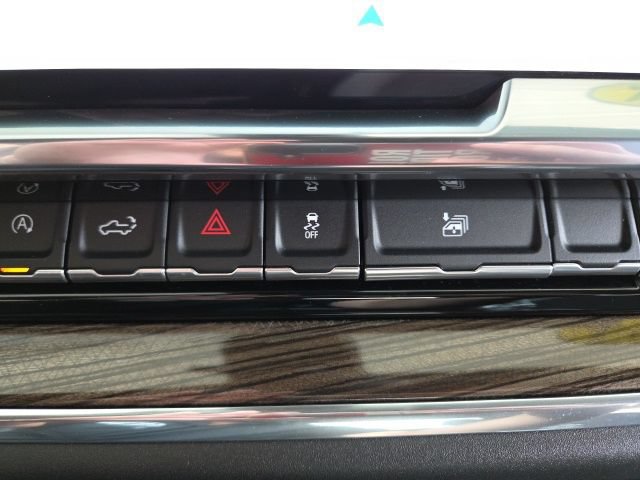 Used 2024 Chevrolet Silverado 1500 LT AWD/4WD image 16