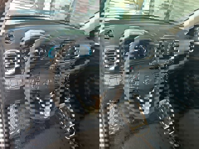 New 2026 Hyundai Venue SE image 20