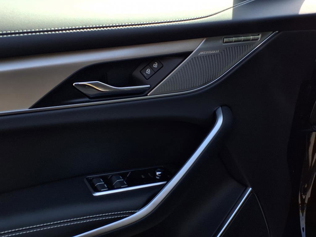 New 2026 Jaguar F-PACE R-Dynamic S image 10