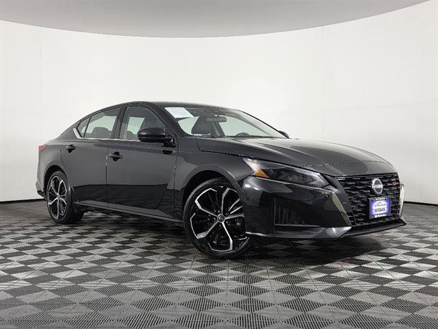 Used 2024 Nissan Altima 2.5 SR