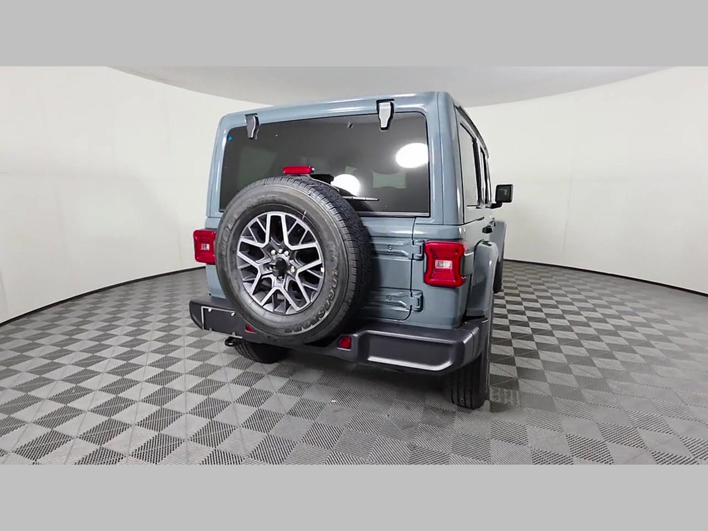 Used 2026 Jeep Wrangler Unlimited Sahara AWD/4WD image 39