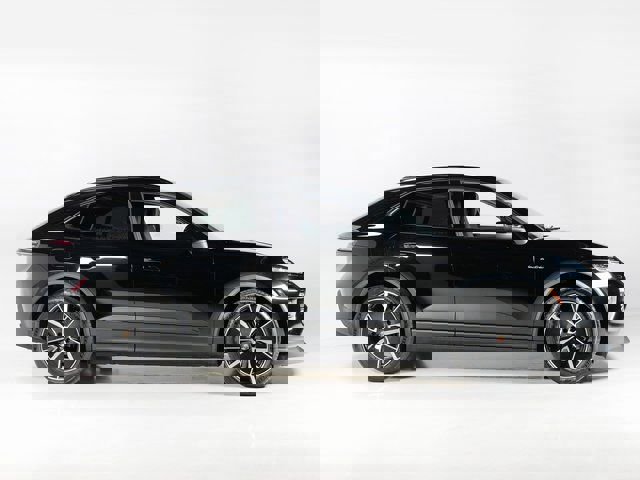 New 2025 Porsche Macan 4 Electric image 8