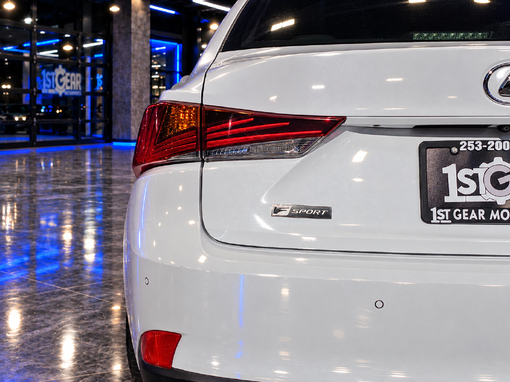 Used 2018 Lexus IS 350 AWD image 13