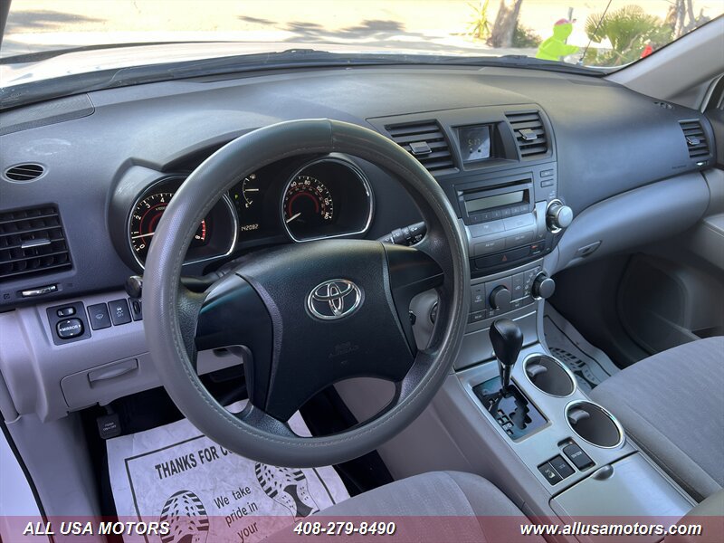 Used 2011 Toyota Highlander 4WD w/ Cold Weather Pkg image 17