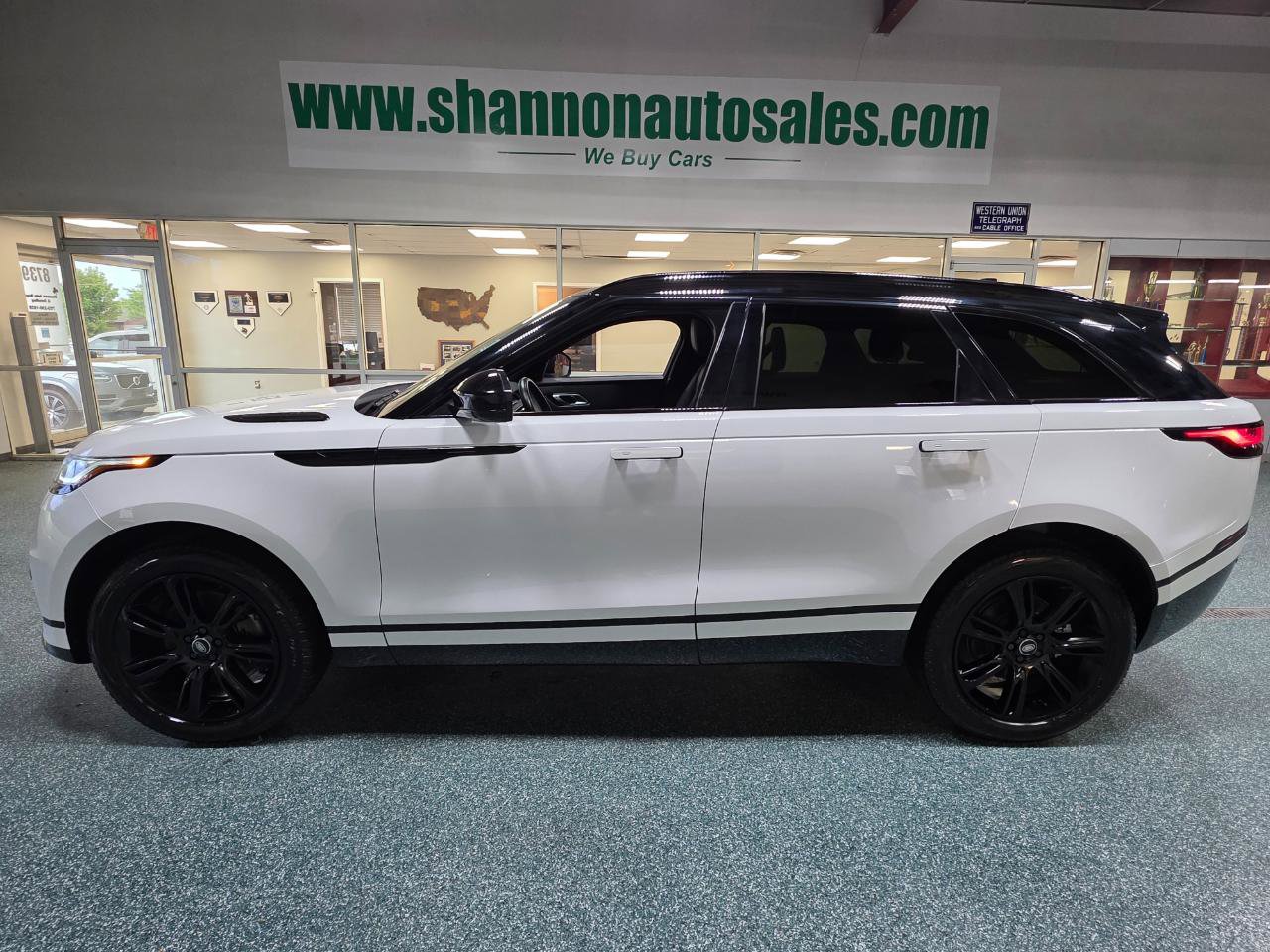 Used 2022 Land Rover Range Rover Velar R-Dynamic S AWD/4WD image 11