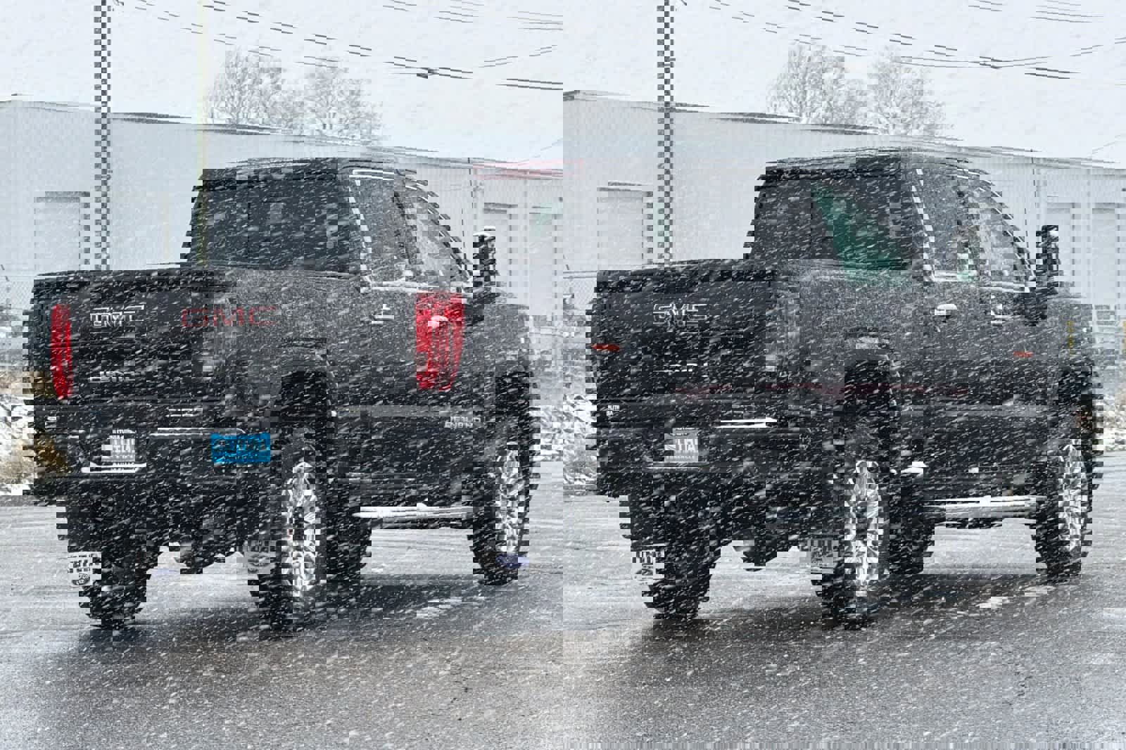 Used 2020 GMC Sierra 2500 Denali w/ Denali Ultimate Package image 2