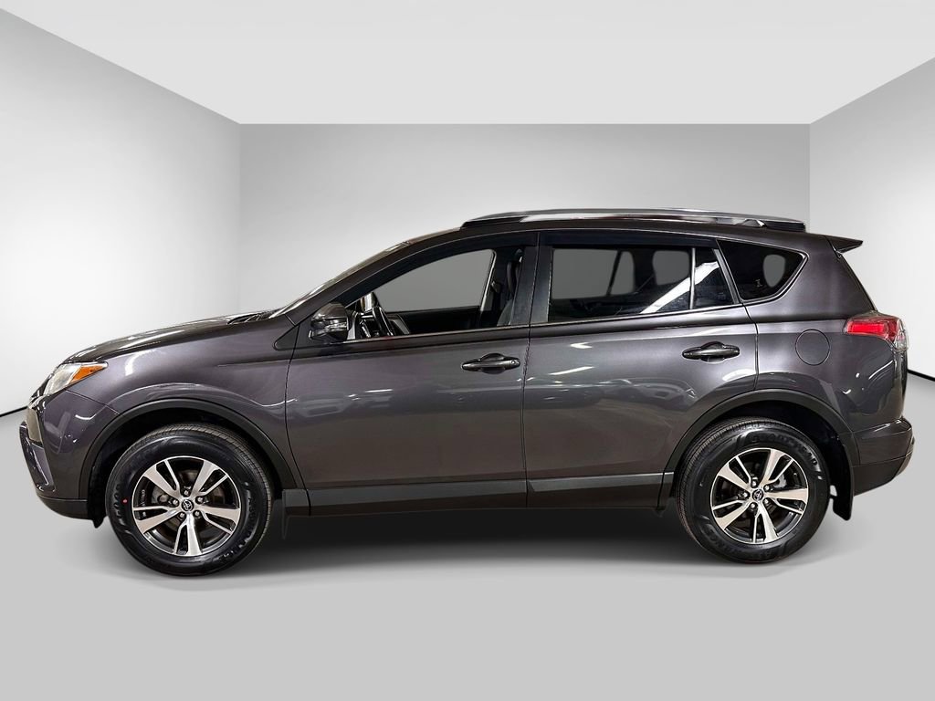 Used 2018 Toyota RAV4 XLE image 2