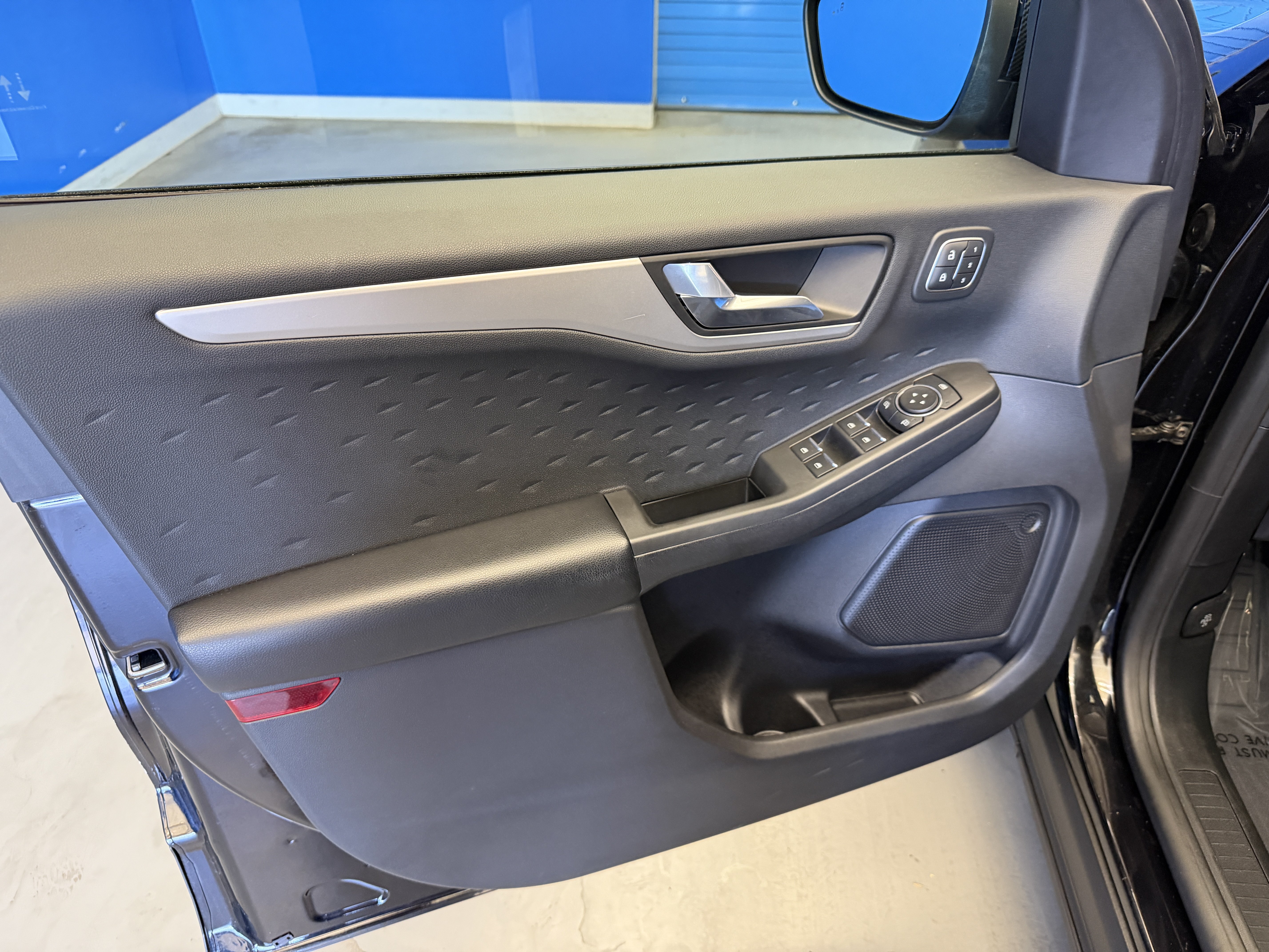 Used 2020 Ford Escape SEL FWD image 9